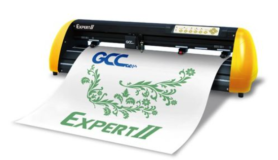 Velikonoční sleva 8 % na řezací plotry GCC Expert II 24 a GCC Expert II 24 LX 
